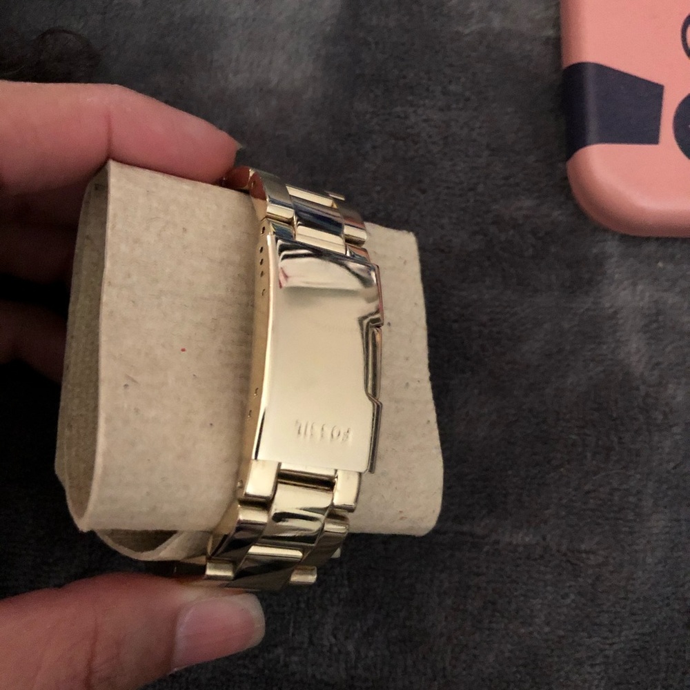 Fossil Watch - Picture 3 of 4